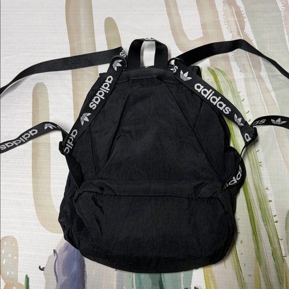 Adidas original Black Utility Backpack with Logo Straps unisex - Picture 3 of 7